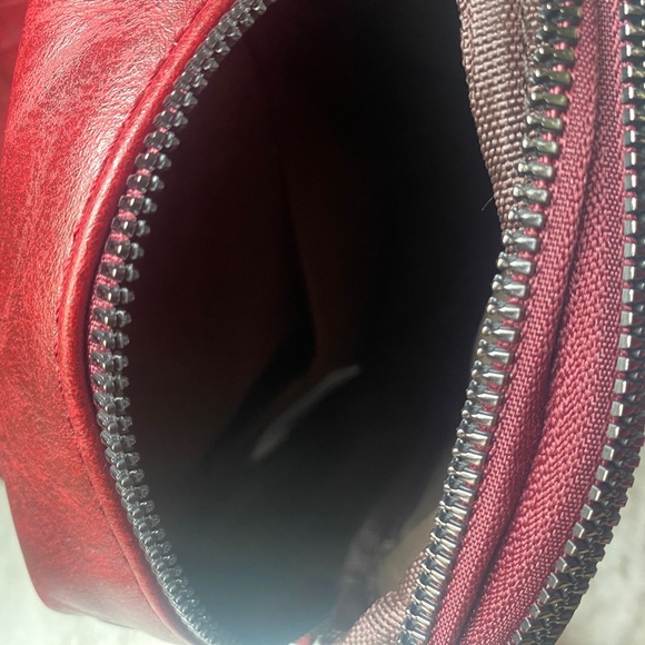 NEW- Burgundy Red Crossbody Bag - Picture 6 of 6